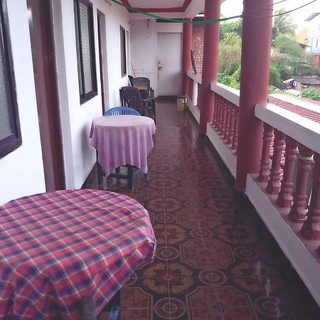 Budget Beach Stay In Tito'S Lane Baga Exterior foto